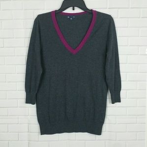 Gap V- Neck Gray Sweater Size XS